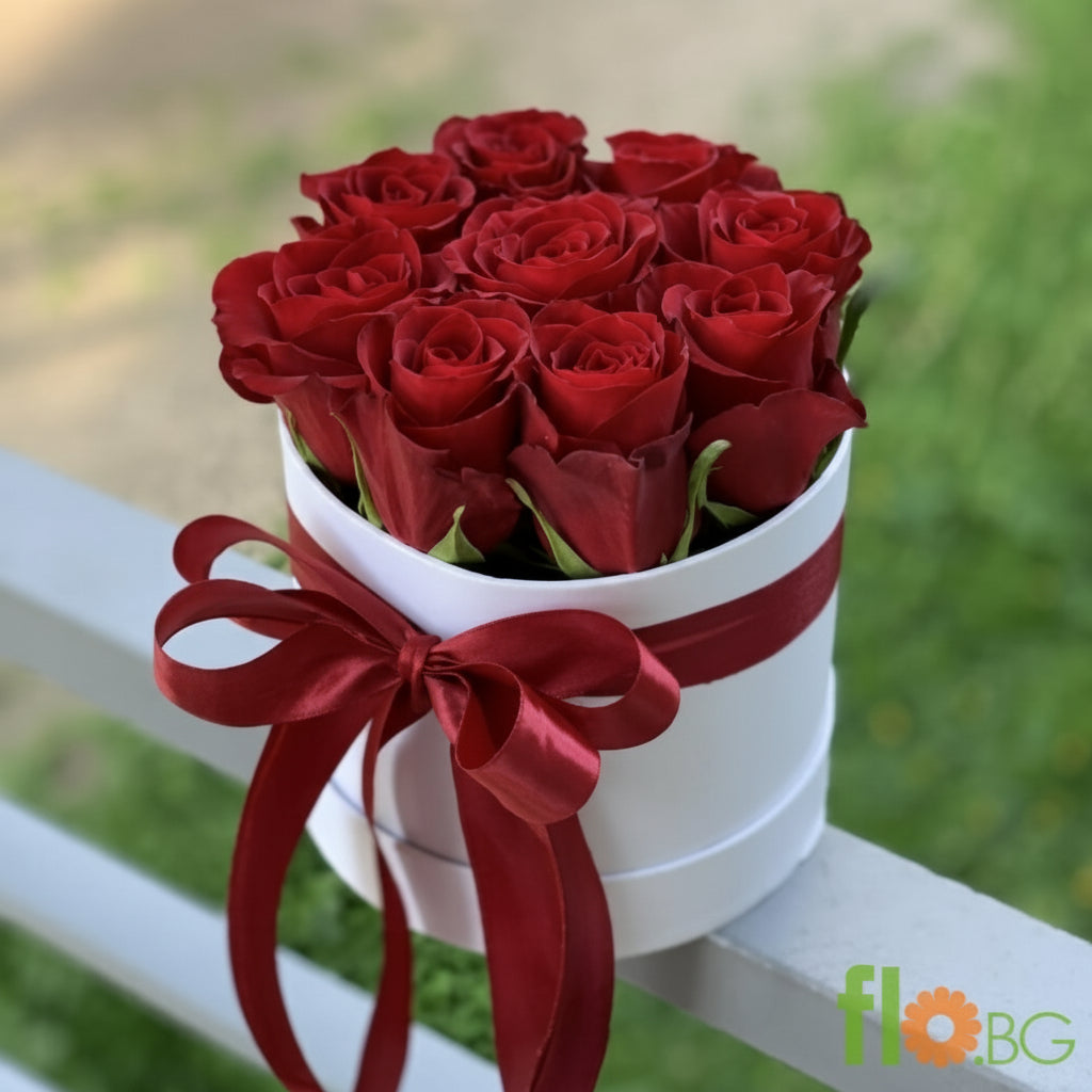 9 РОЗИ В КУТИЯ