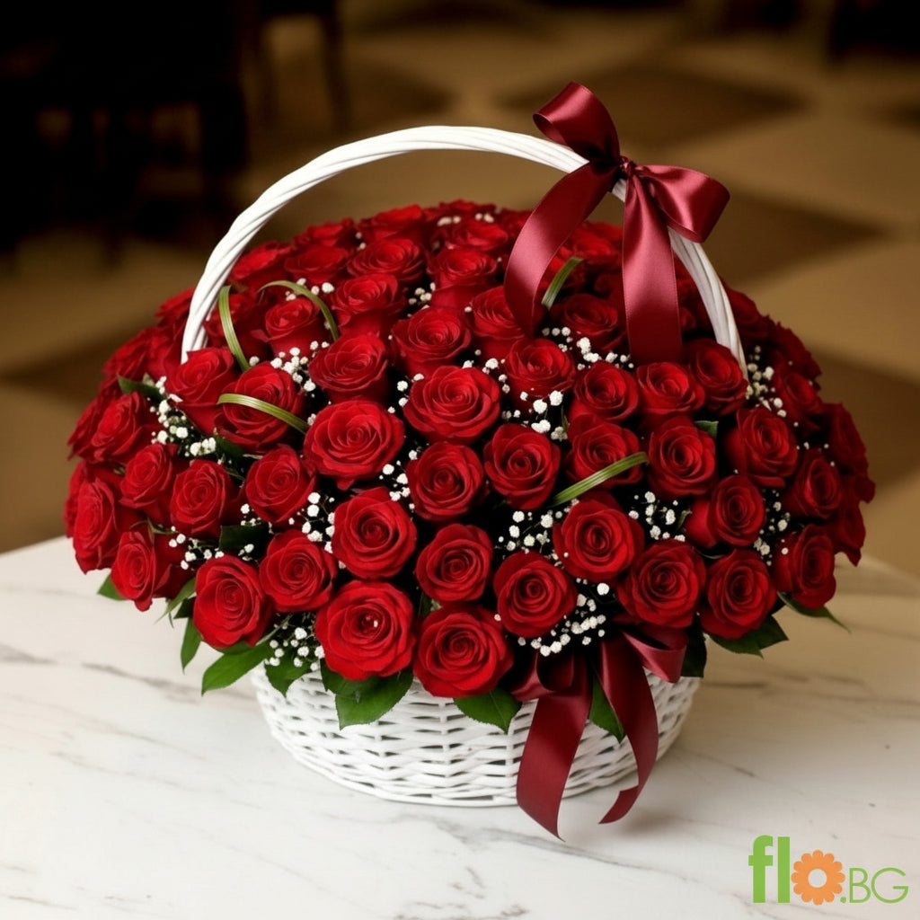 КОШНИЦА С 51 ЧЕРВЕНИ РОЗИ